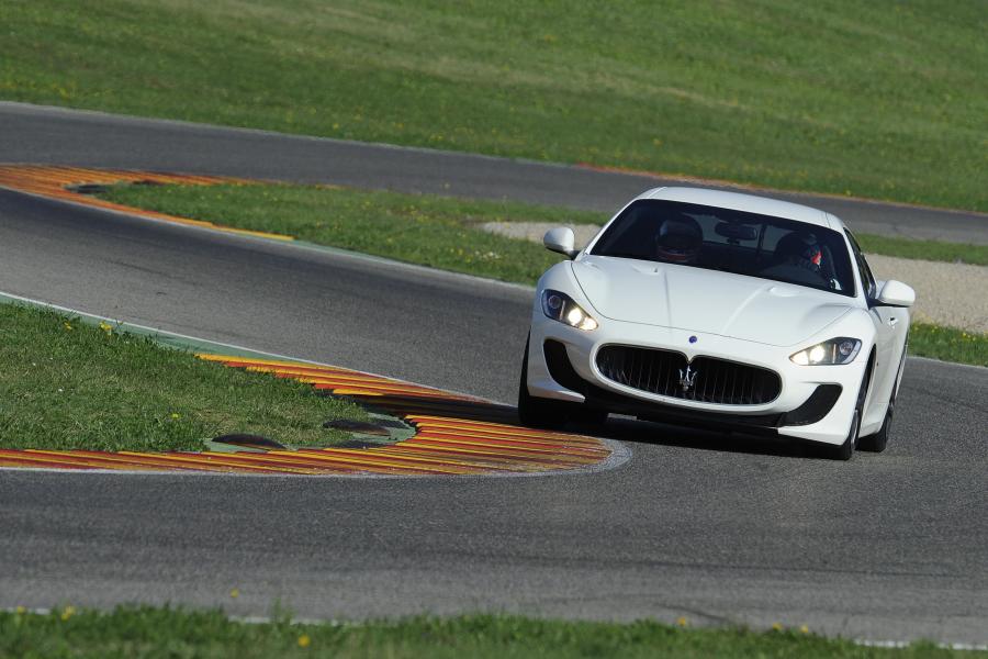  Maserati GranTurismo MC Stradale 2010 года  (фото 85 из 119)
